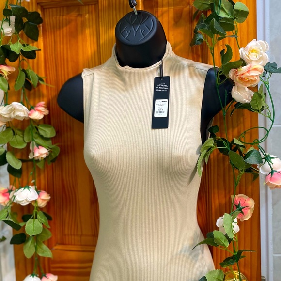 Sleevlees Snatched Jumpsuit- Cream - Picture 5 of 12